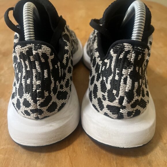 Adidas Women's Size 9 Swift Run White Black leopard Print Excellent Comfortable - Picture 5 of 14